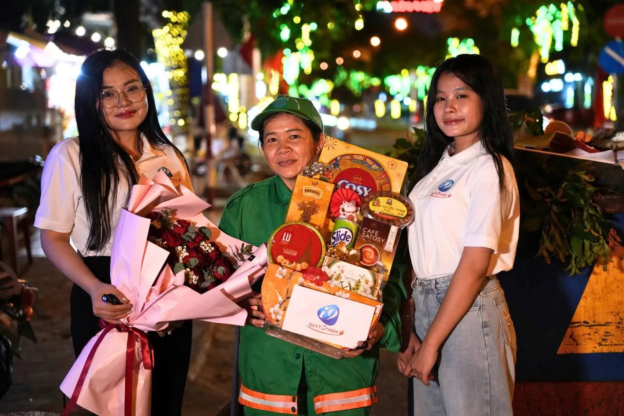 Biểu tượng hotline chăm sóc khách hàng Tydo88